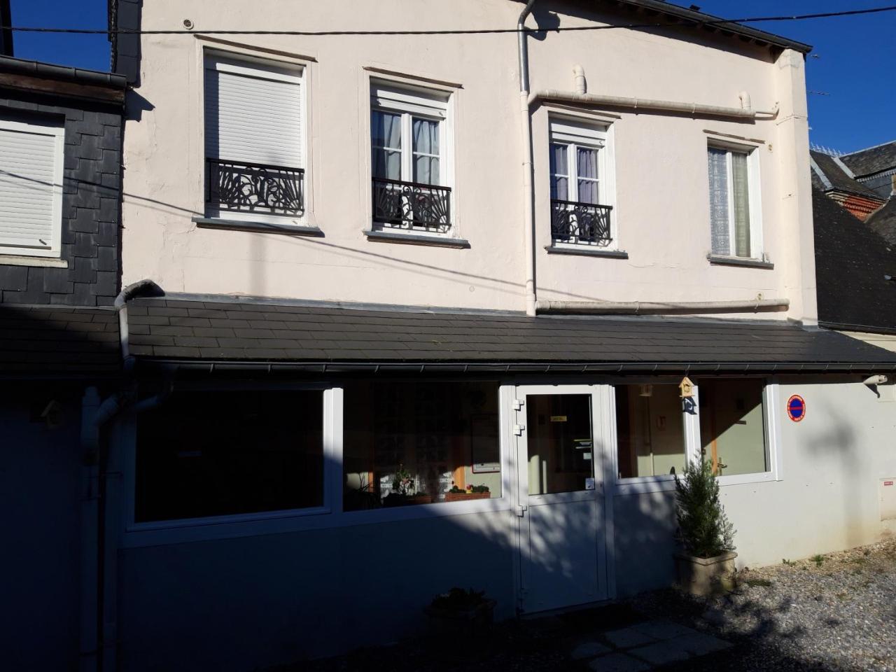 Hotel Le gibergeon Signy-lʼAbbaye Exterior foto
